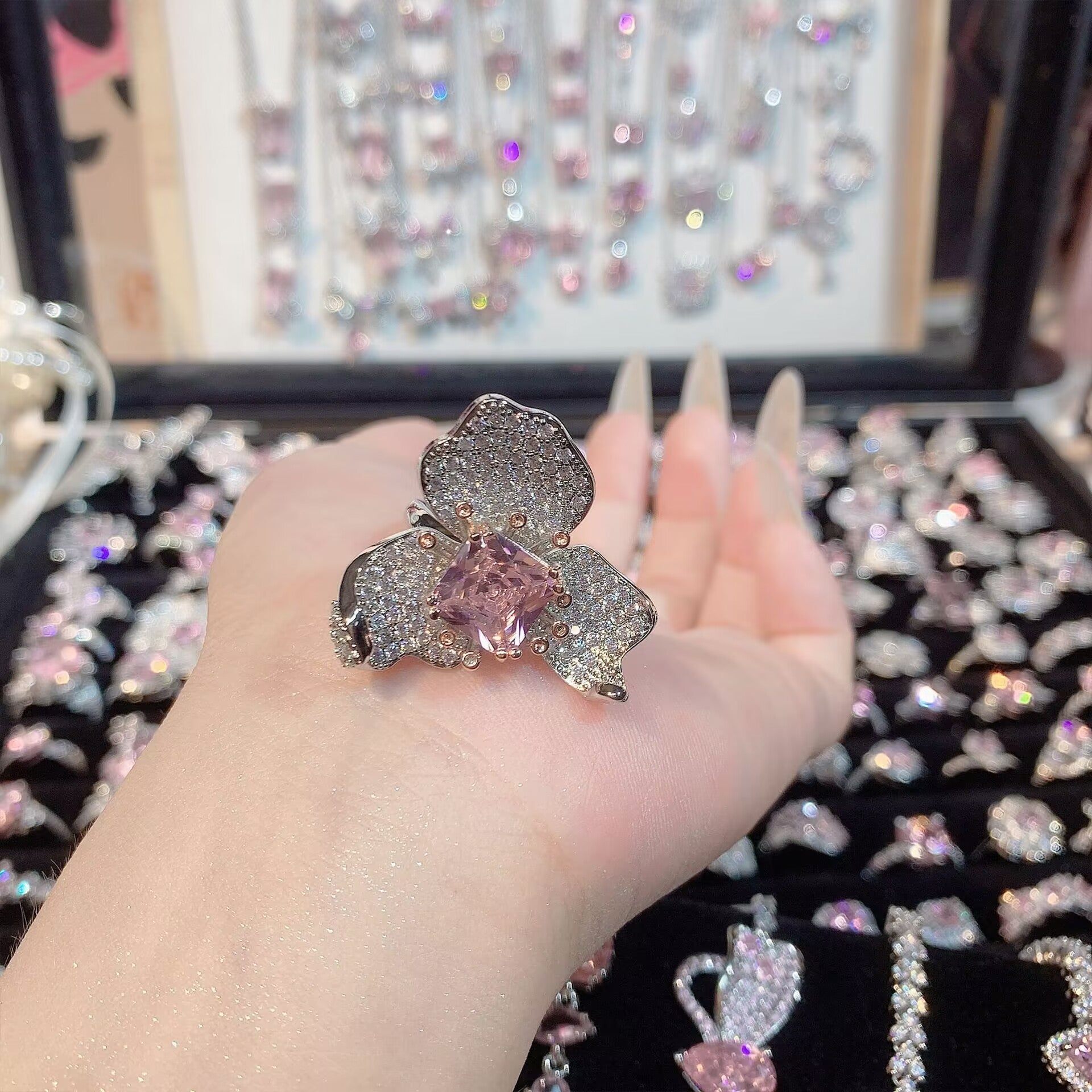 FENG SHUI - 32 Explosive high carbon diamond high quality ultra flash cherry blossom powder zirconium female ring collection advanced design sense ring