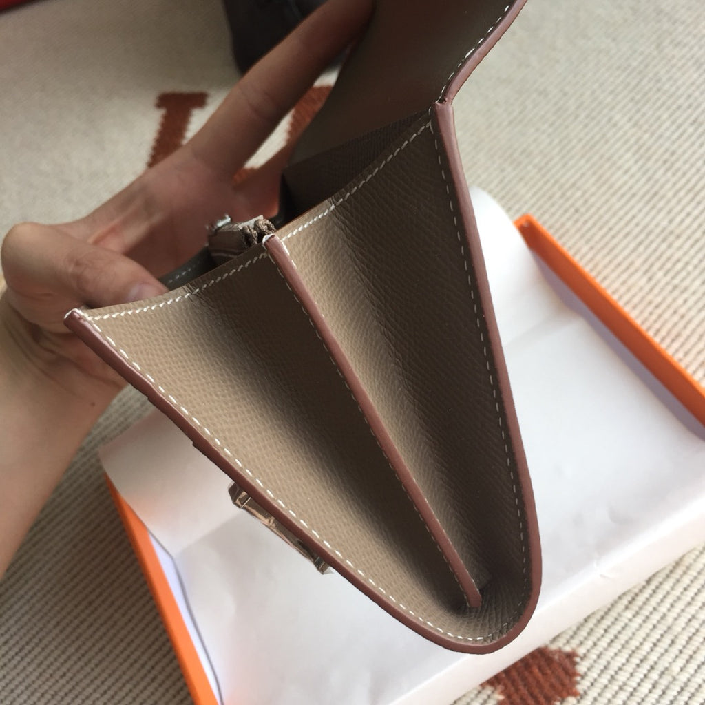 Constance Slim wallet-epsom