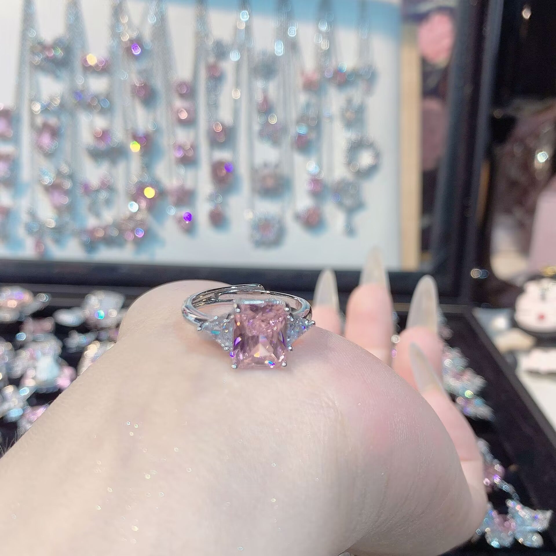 FENG SHUI - 32 Explosive high carbon diamond high quality ultra flash cherry blossom powder zirconium female ring collection advanced design sense ring