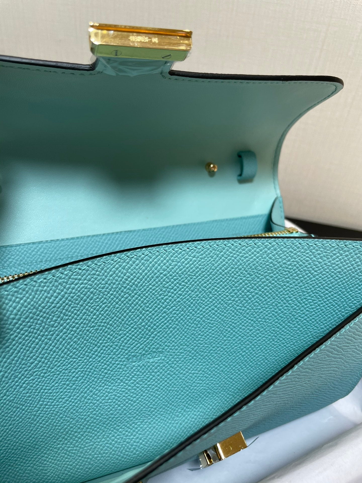 constance to go-epsom