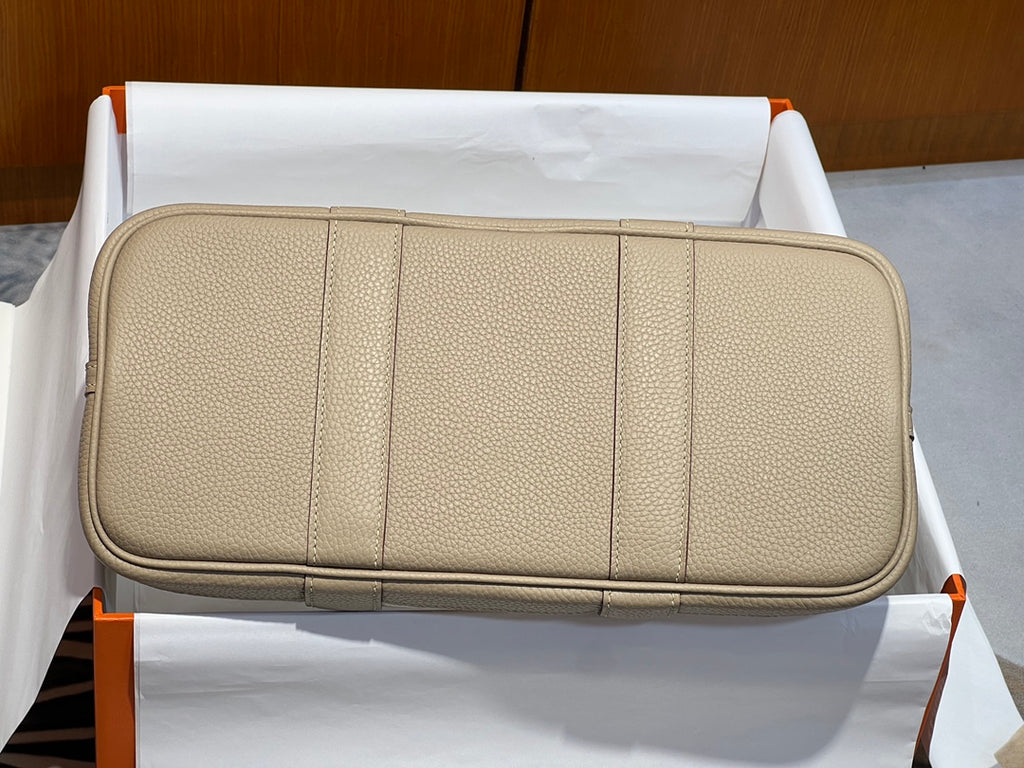 GARDEN-Negonda/Officier