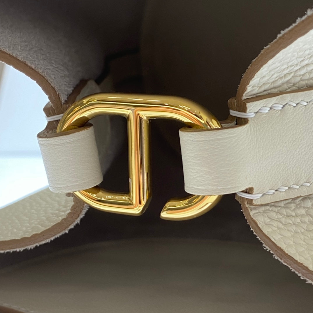 loop-Taurillon Clemence