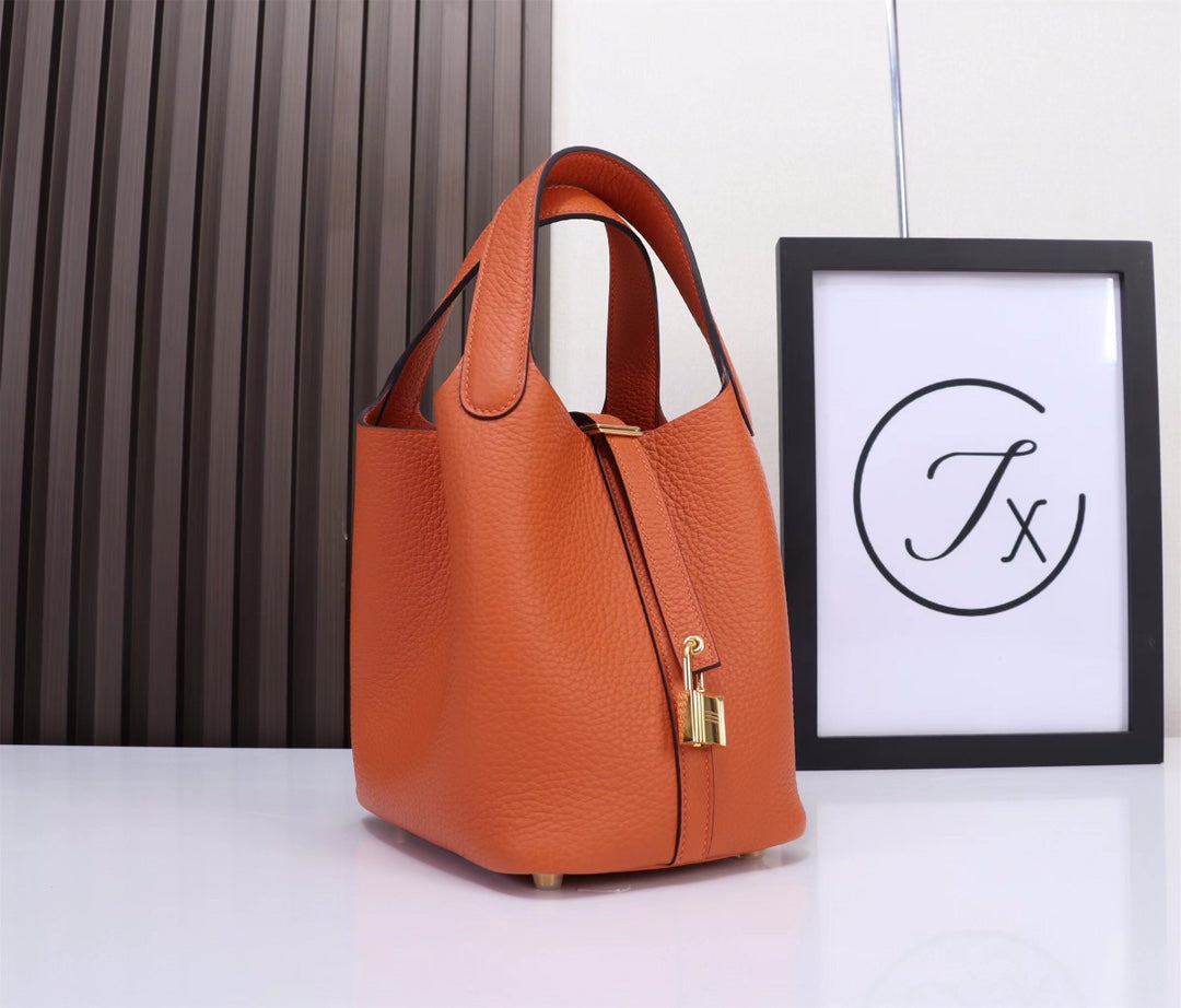 picotin-Taurillon Clemence