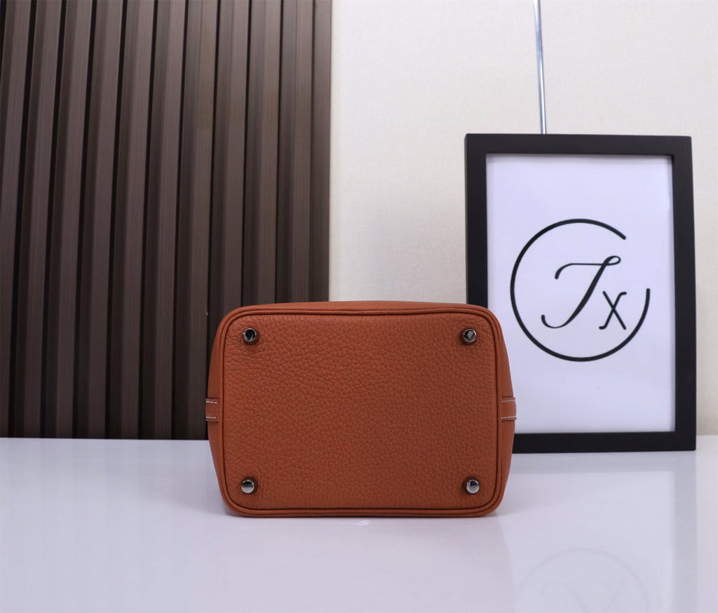 picotin-Taurillon Clemence