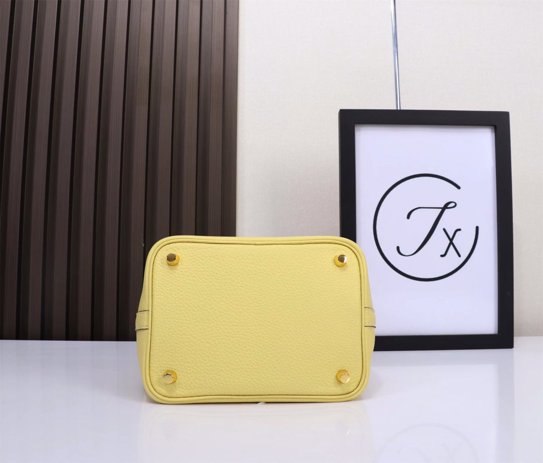 picotin-Taurillon Clemence