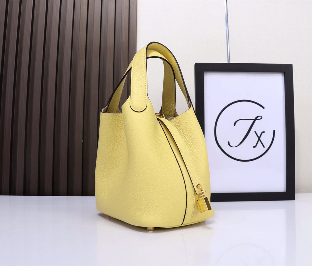 picotin-Taurillon Clemence