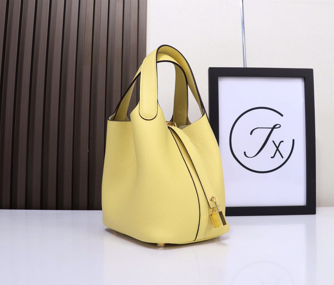 picotin-Taurillon Clemence