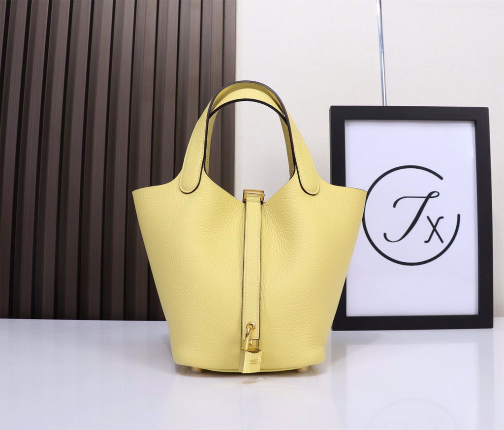 picotin-Taurillon Clemence