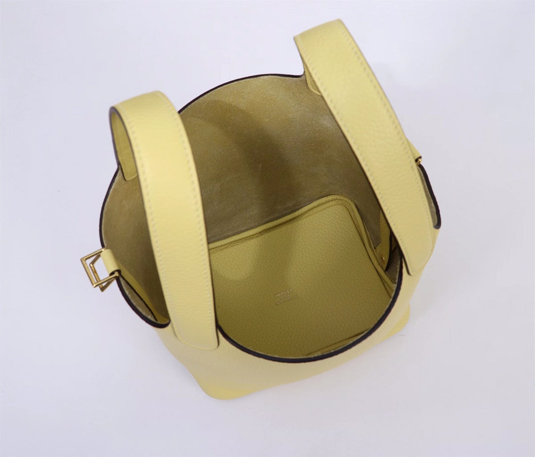 picotin-Taurillon Clemence