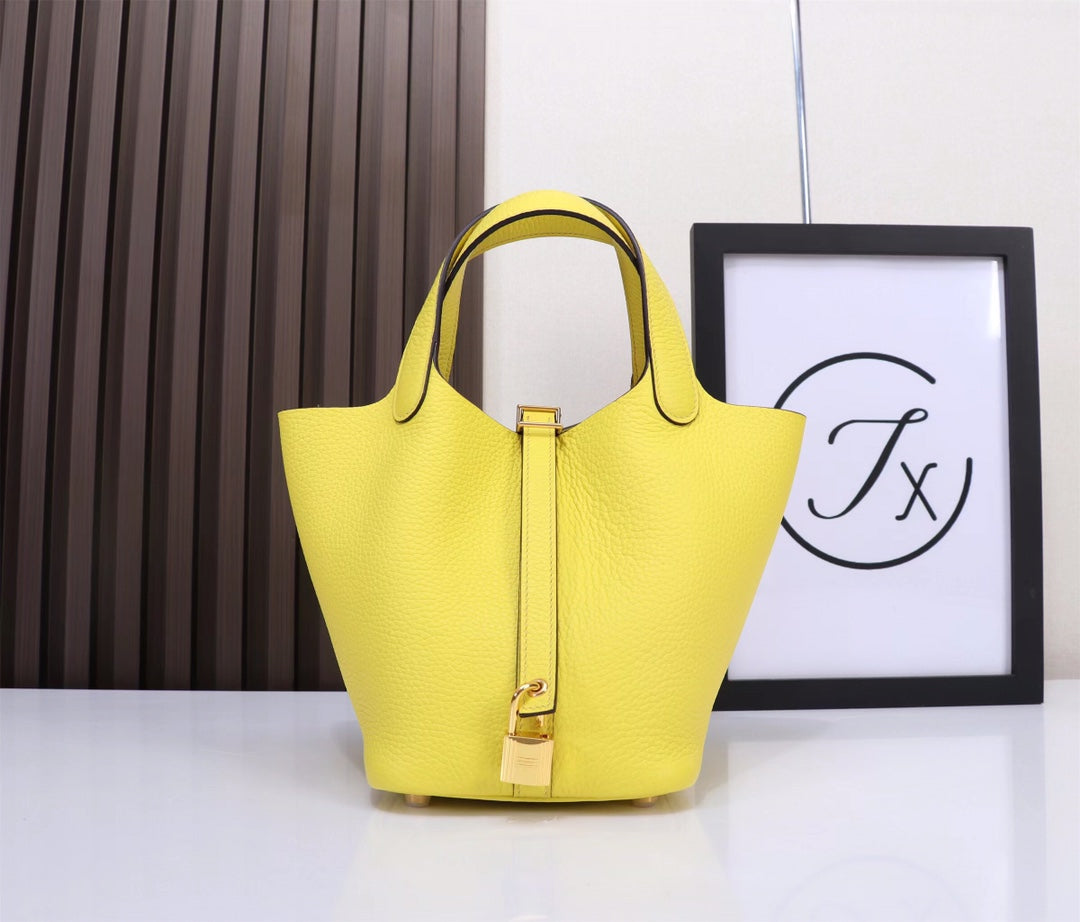 picotin-Taurillon Clemence