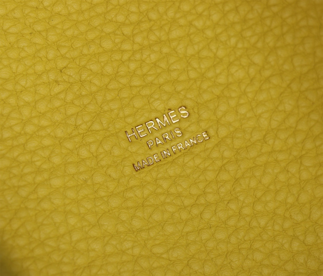 picotin-Taurillon Clemence