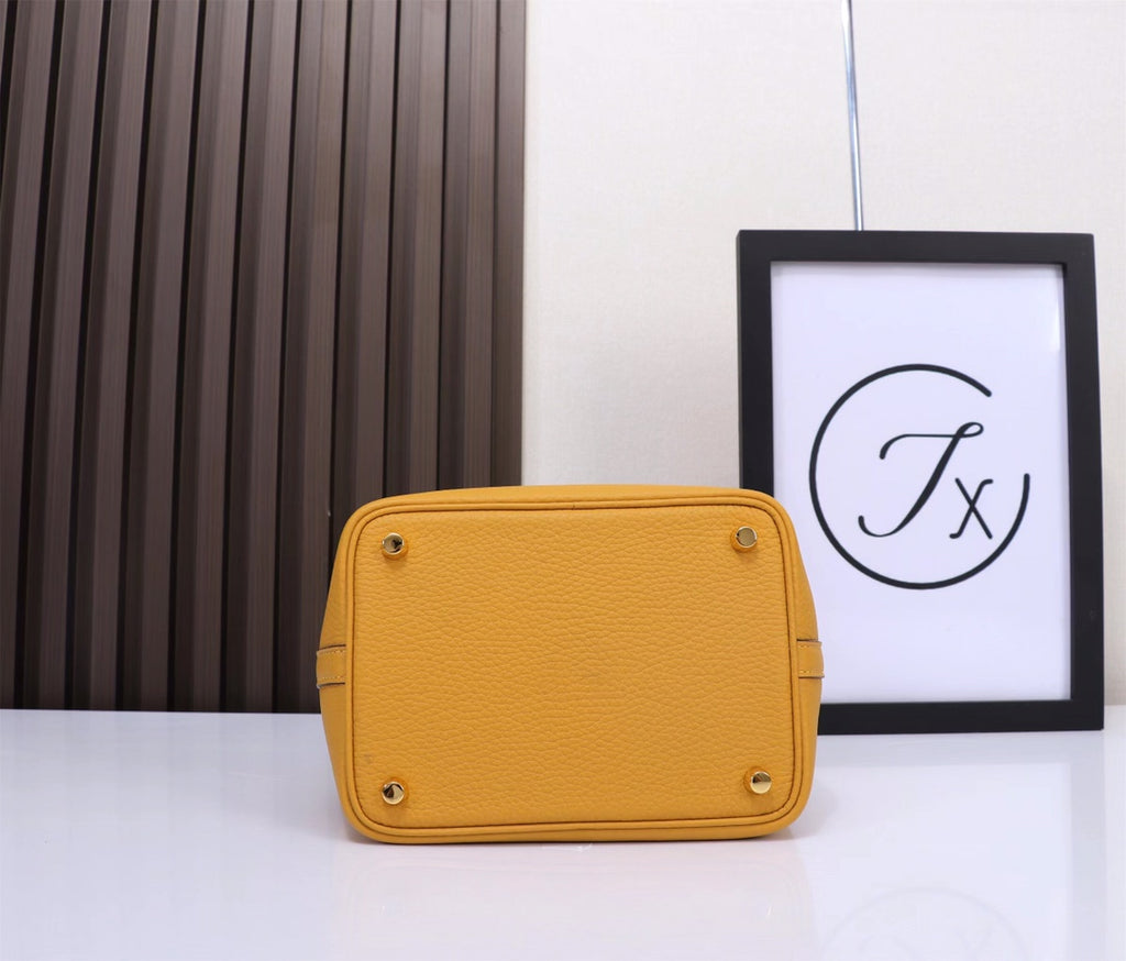 picotin-Taurillon Clemence