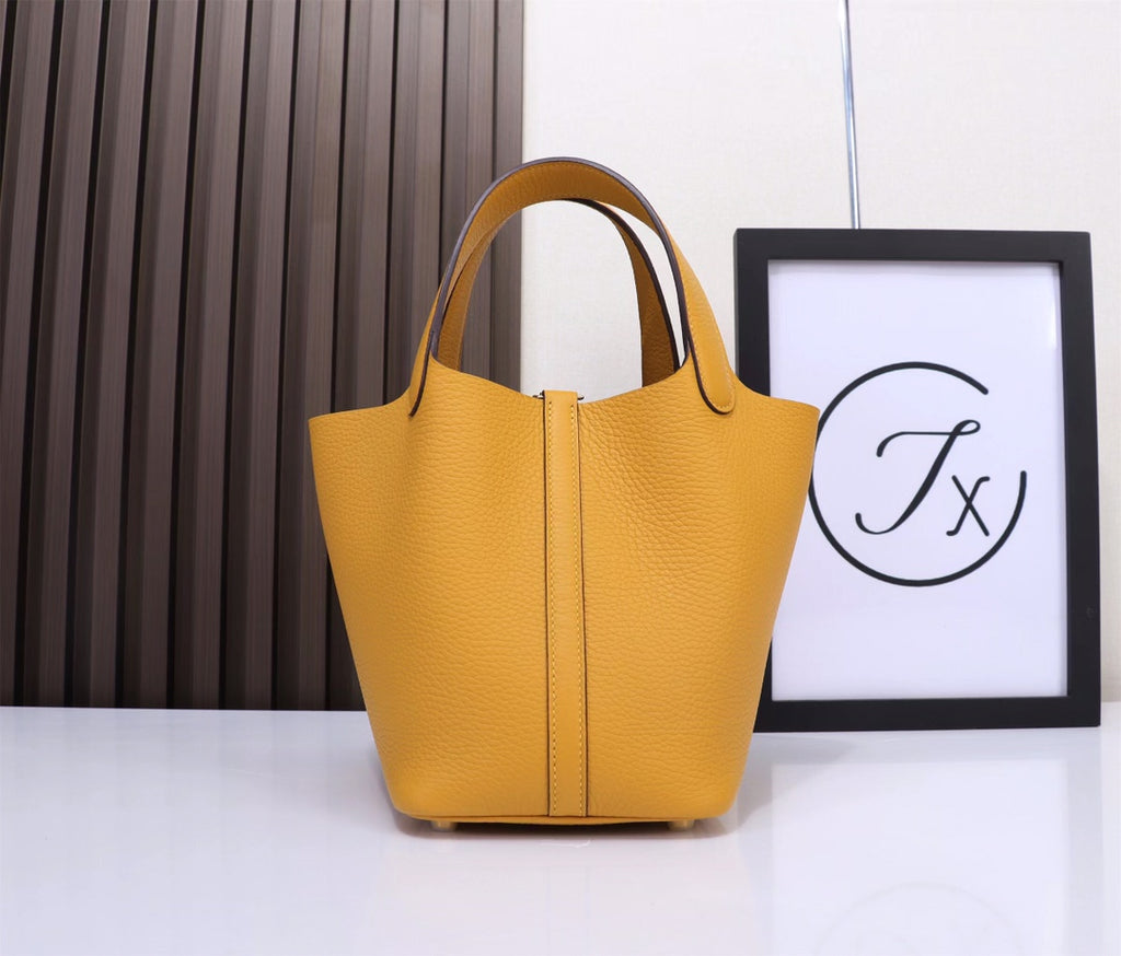 picotin-Taurillon Clemence