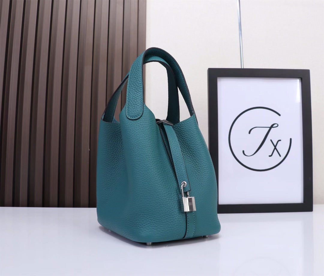 picotin-Taurillon Clemence