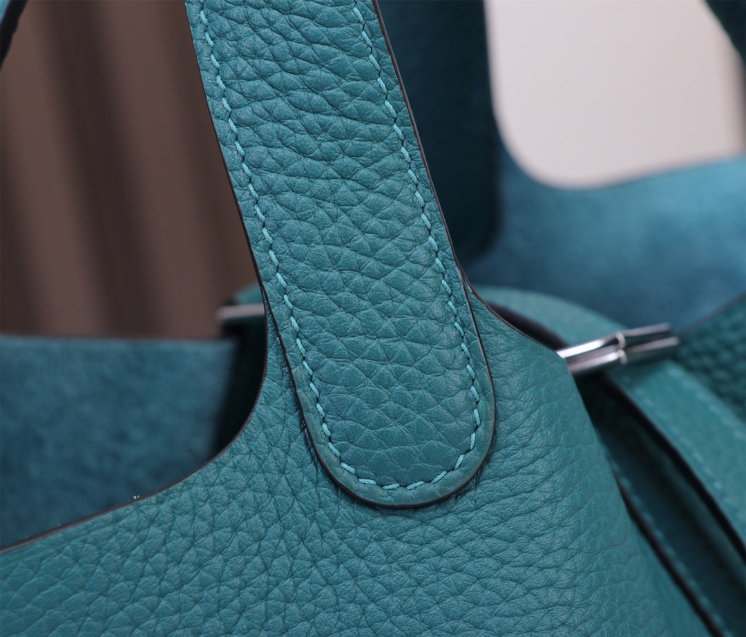 picotin-Taurillon Clemence