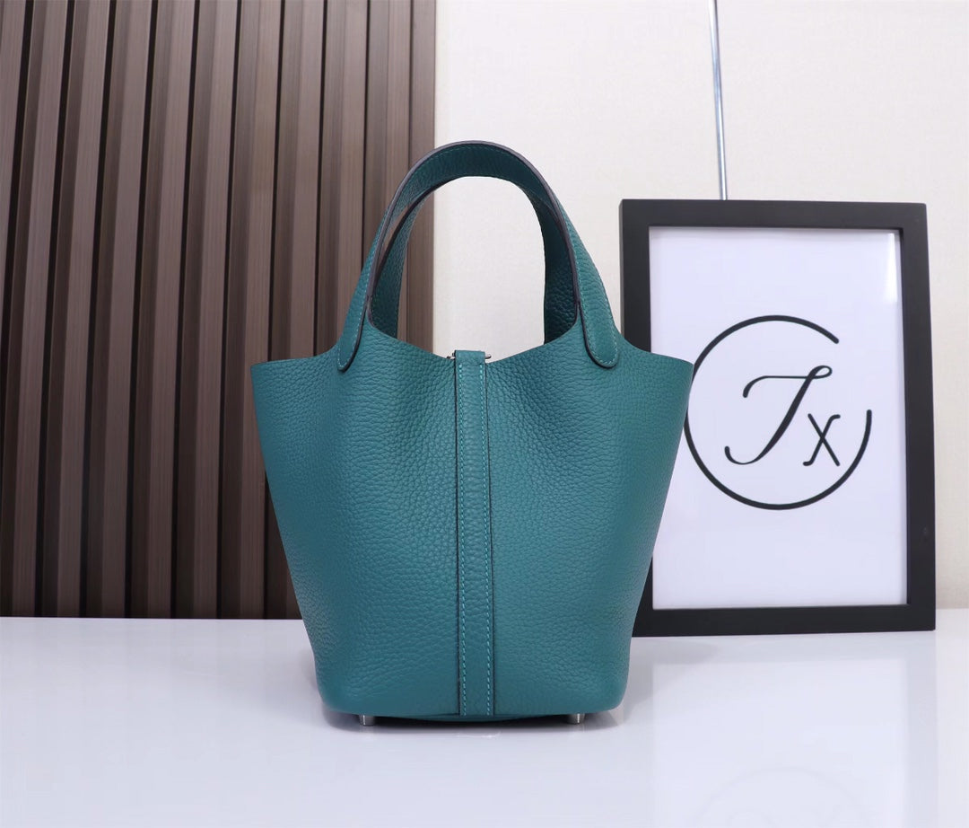 picotin-Taurillon Clemence