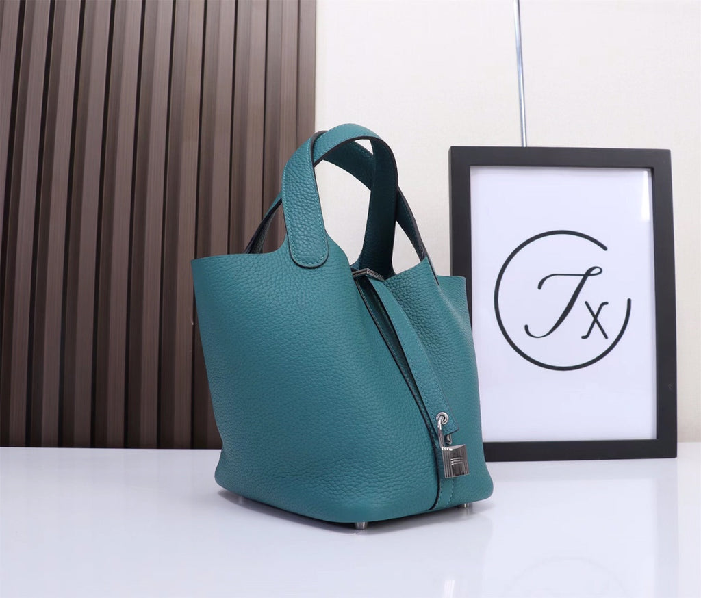 picotin-Taurillon Clemence