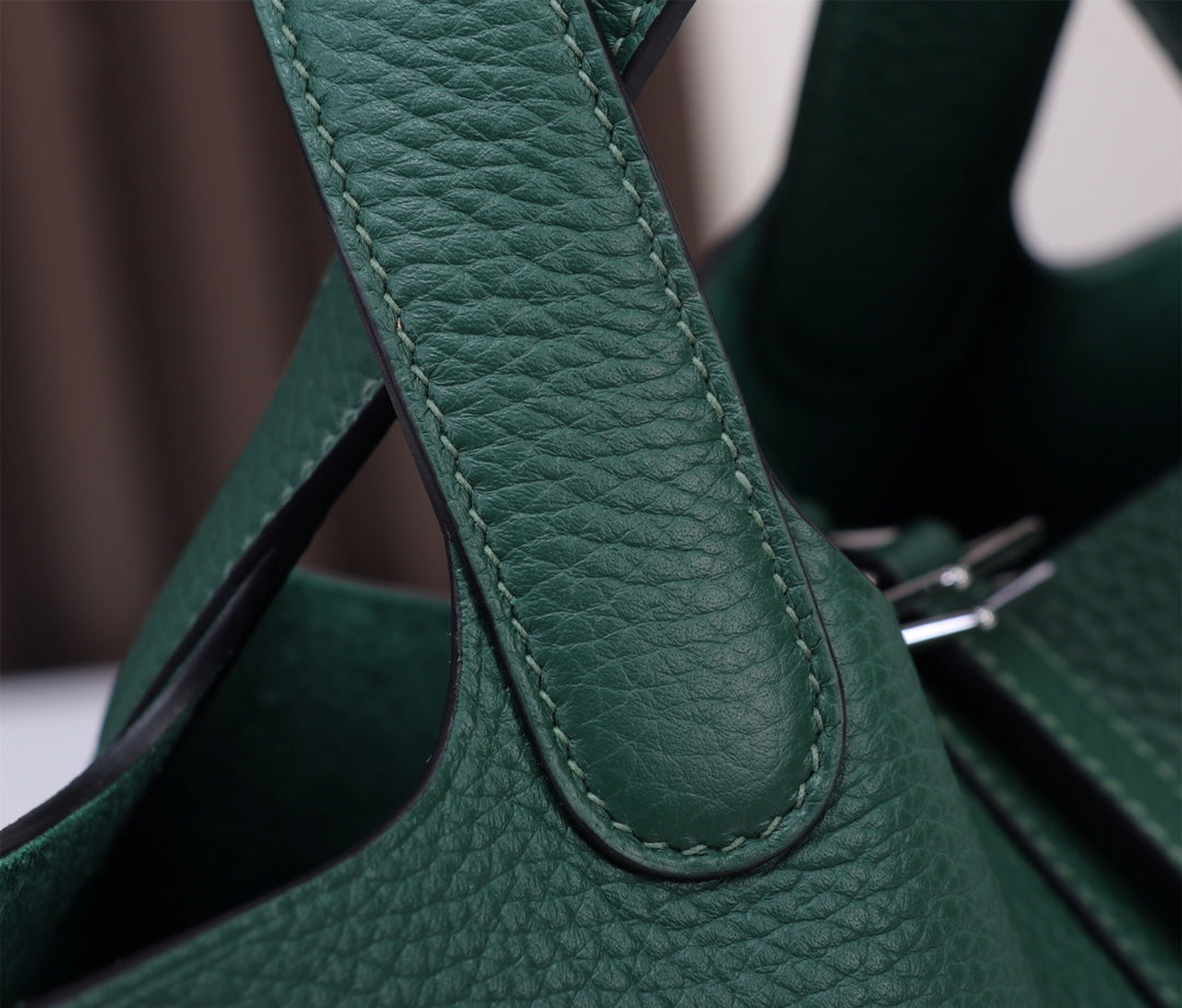 picotin-Taurillon Clemence