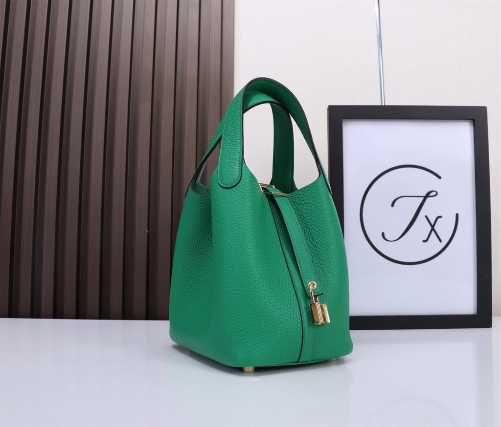 picotin-Taurillon Clemence