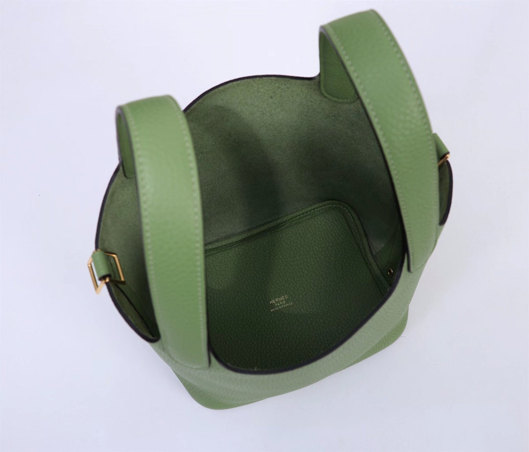 picotin-Taurillon Clemence