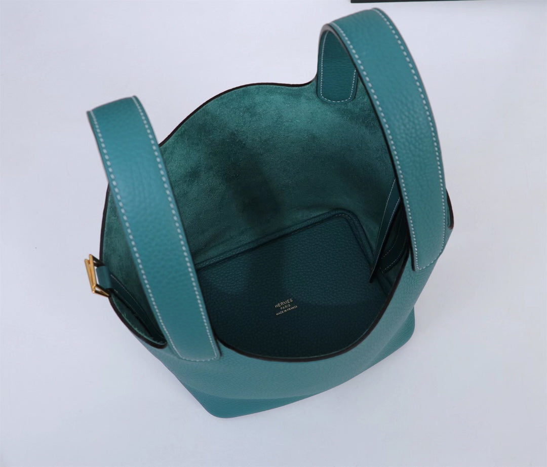 picotin-Taurillon Clemence