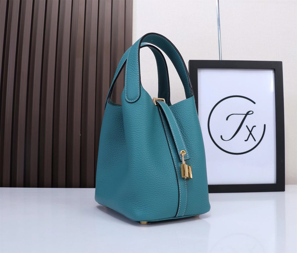 picotin-Taurillon Clemence