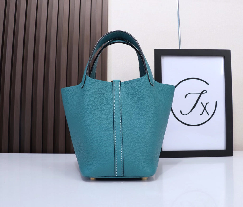 picotin-Taurillon Clemence