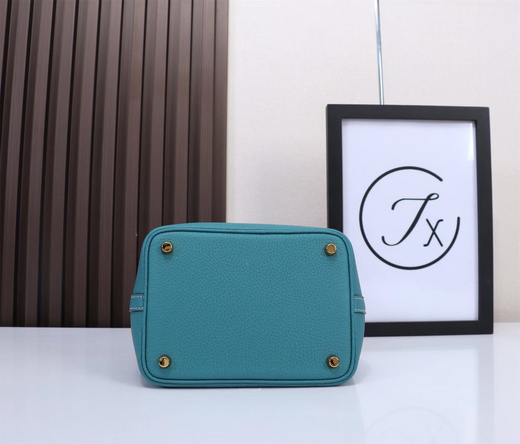 picotin-Taurillon Clemence