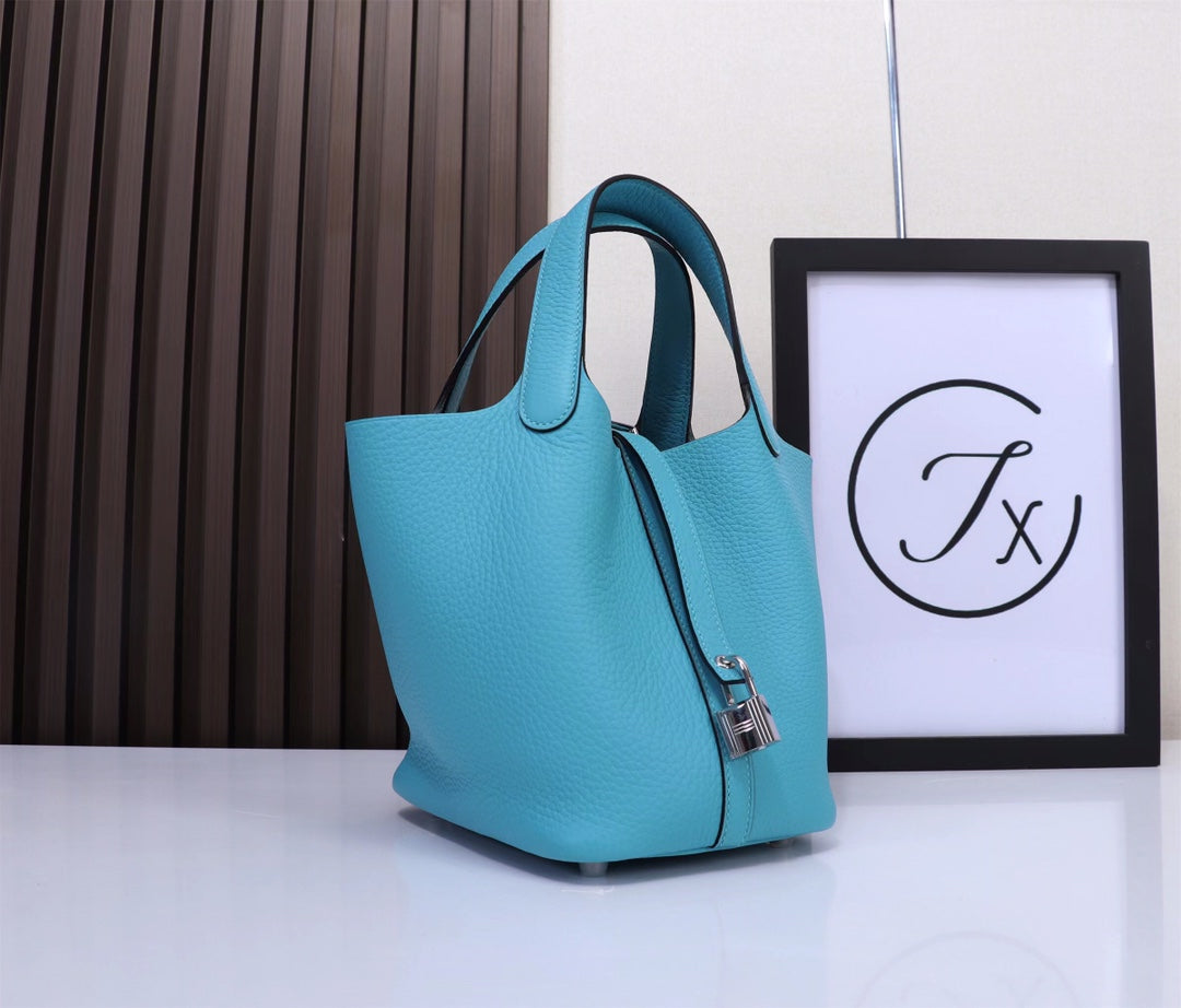 picotin-Taurillon Clemence