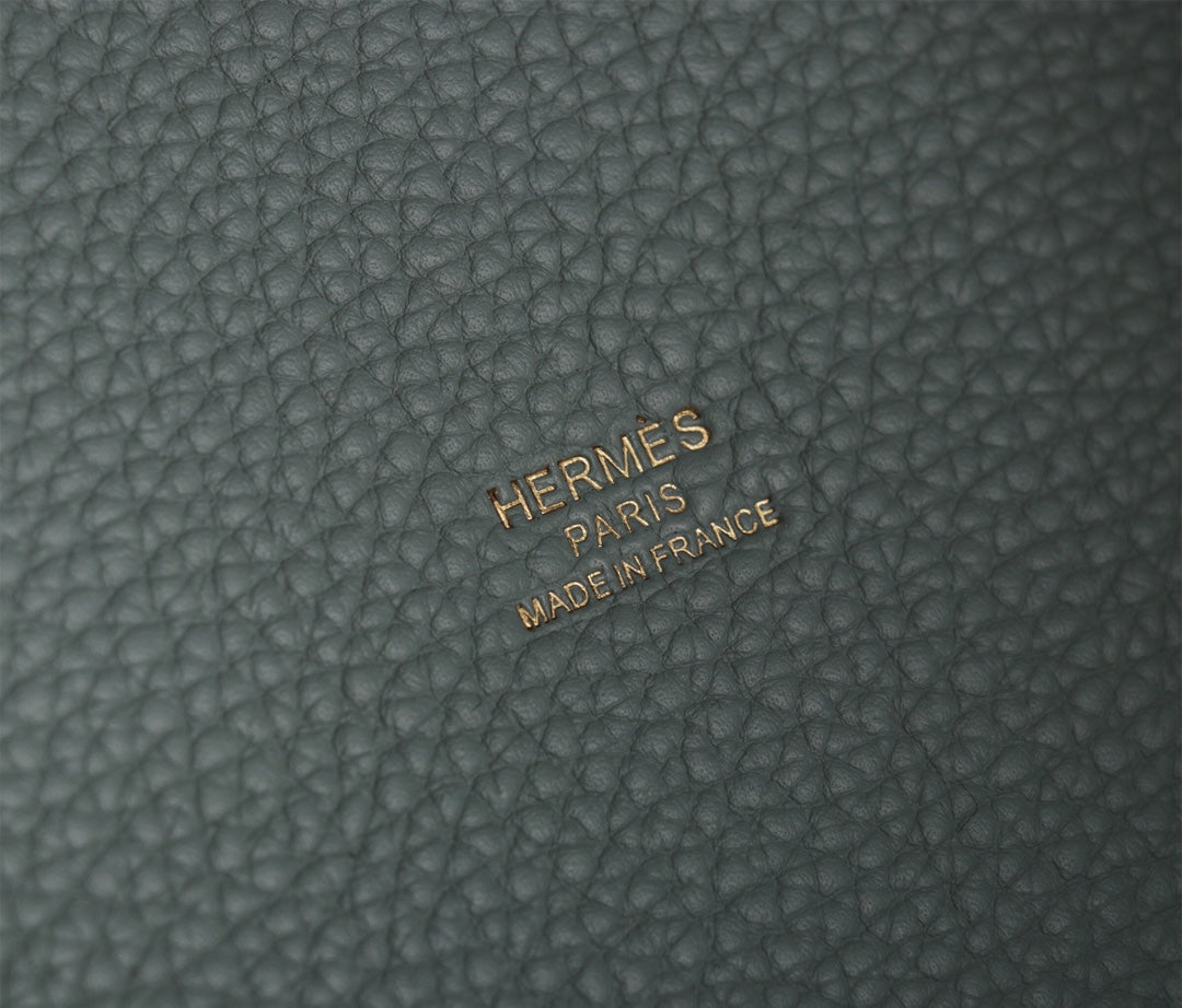 picotin-Taurillon Clemence