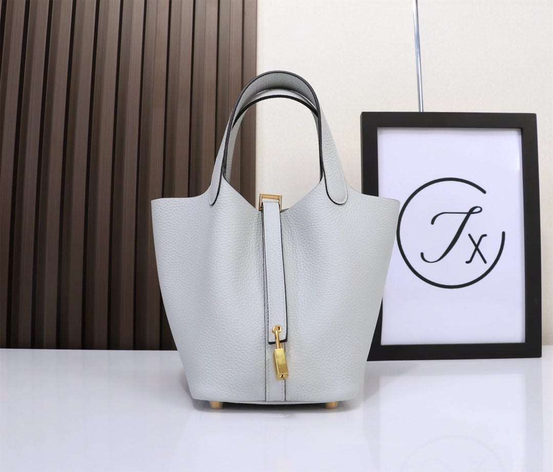 picotin-Taurillon Clemence