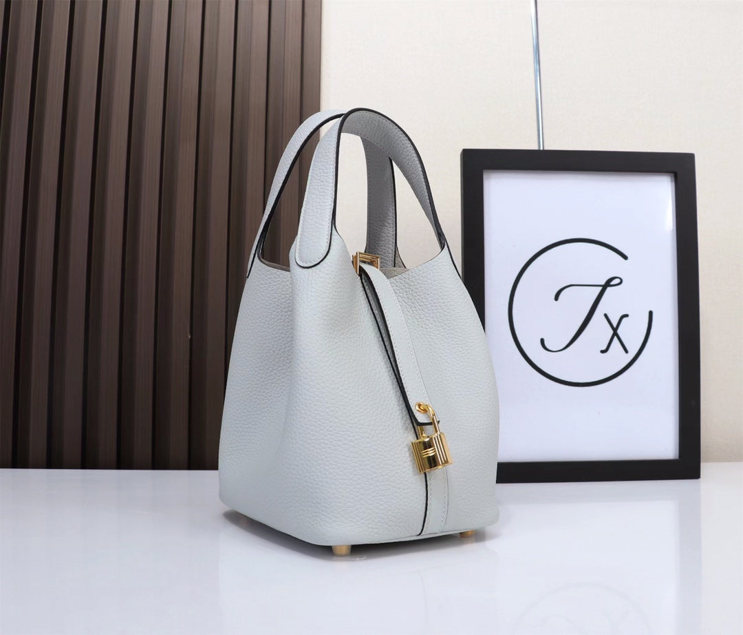 picotin-Taurillon Clemence