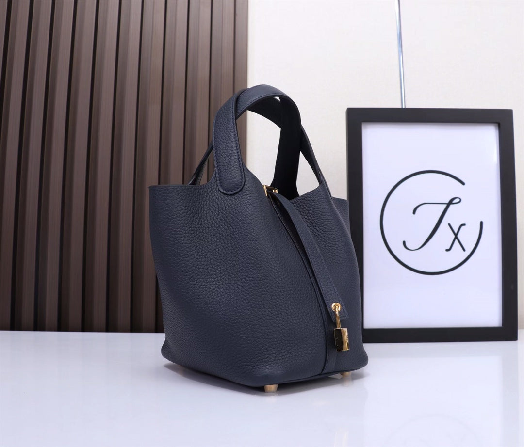 picotin-Taurillon Clemence