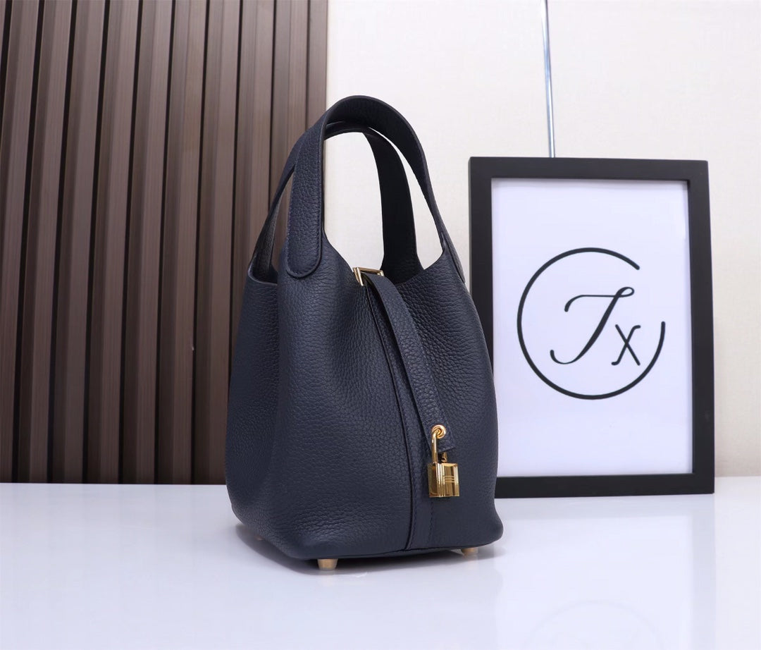 picotin-Taurillon Clemence