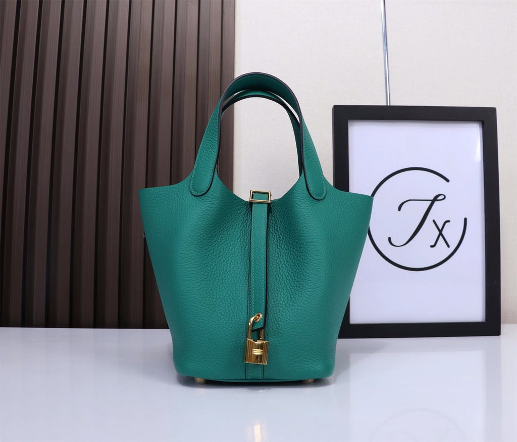 picotin-Taurillon Clemence