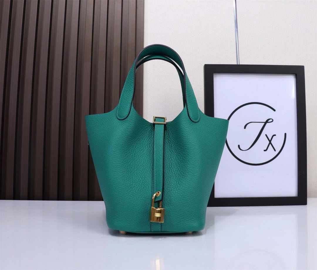 picotin-Taurillon Clemence