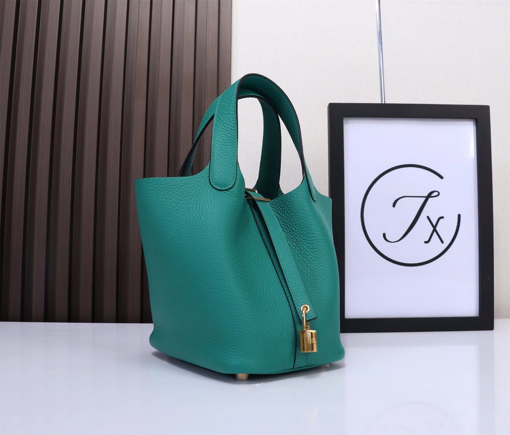 picotin-Taurillon Clemence