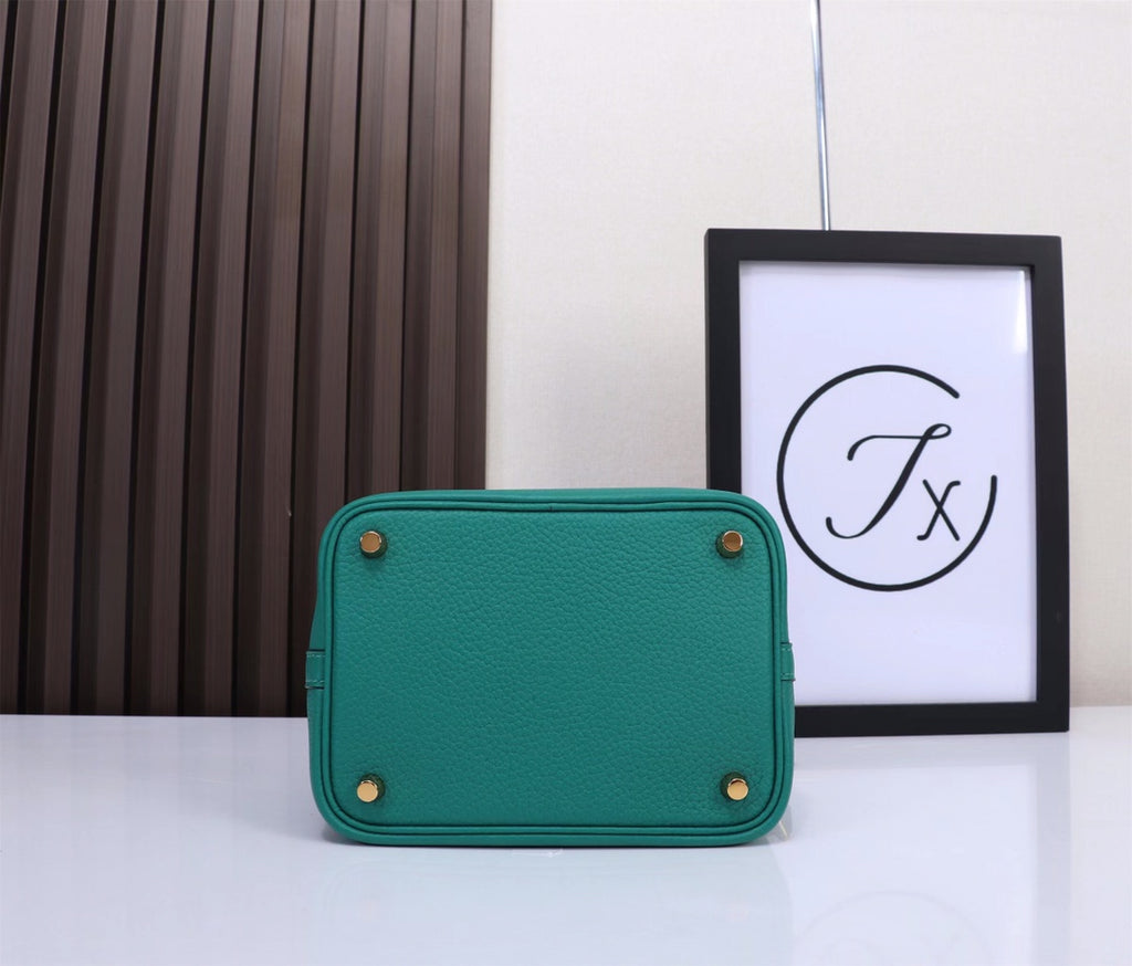 picotin-Taurillon Clemence