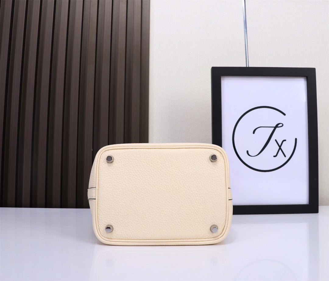 picotin-Taurillon Clemence