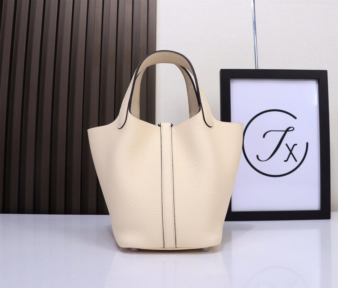 picotin-Taurillon Clemence