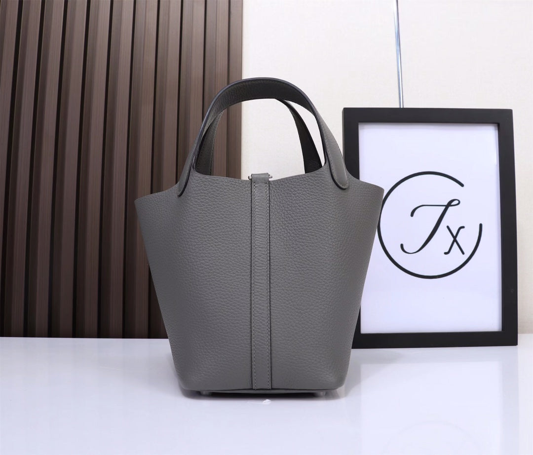 picotin-Taurillon Clemence