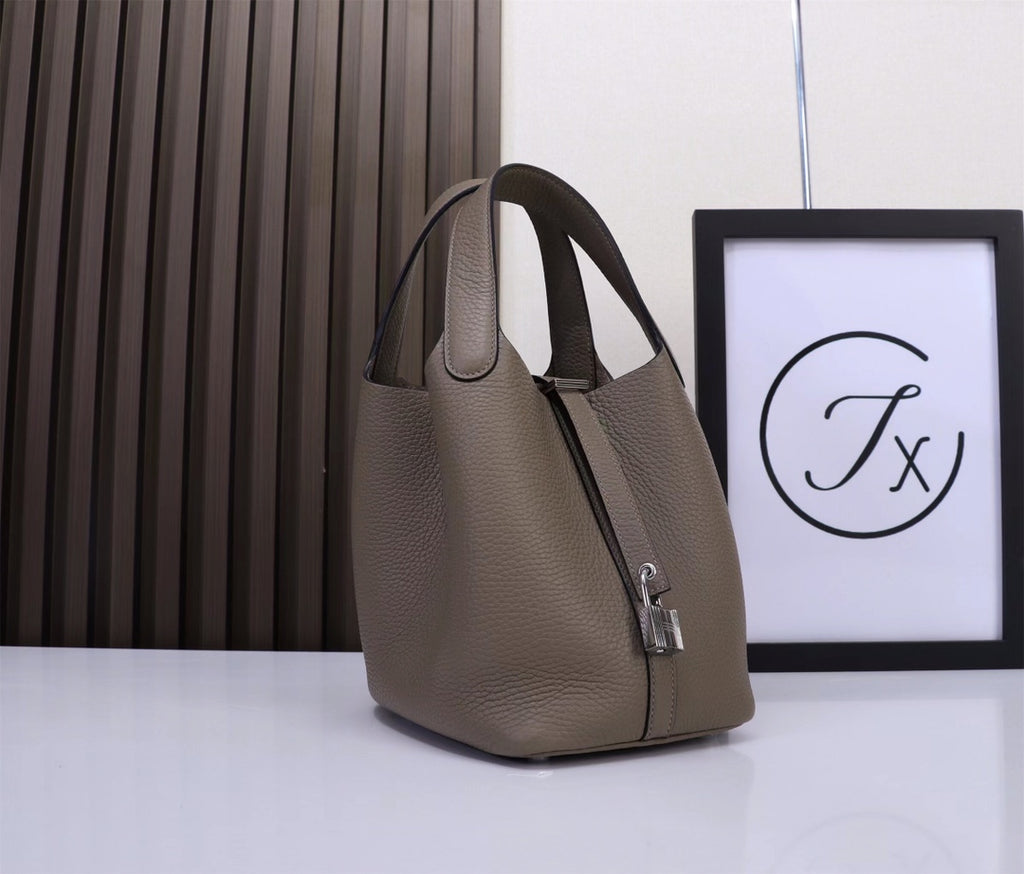 picotin-Taurillon Clemence