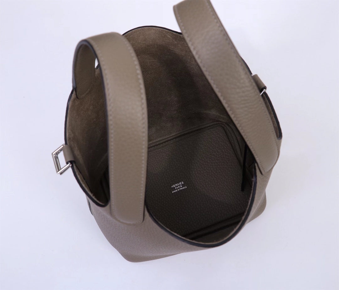 picotin-Taurillon Clemence