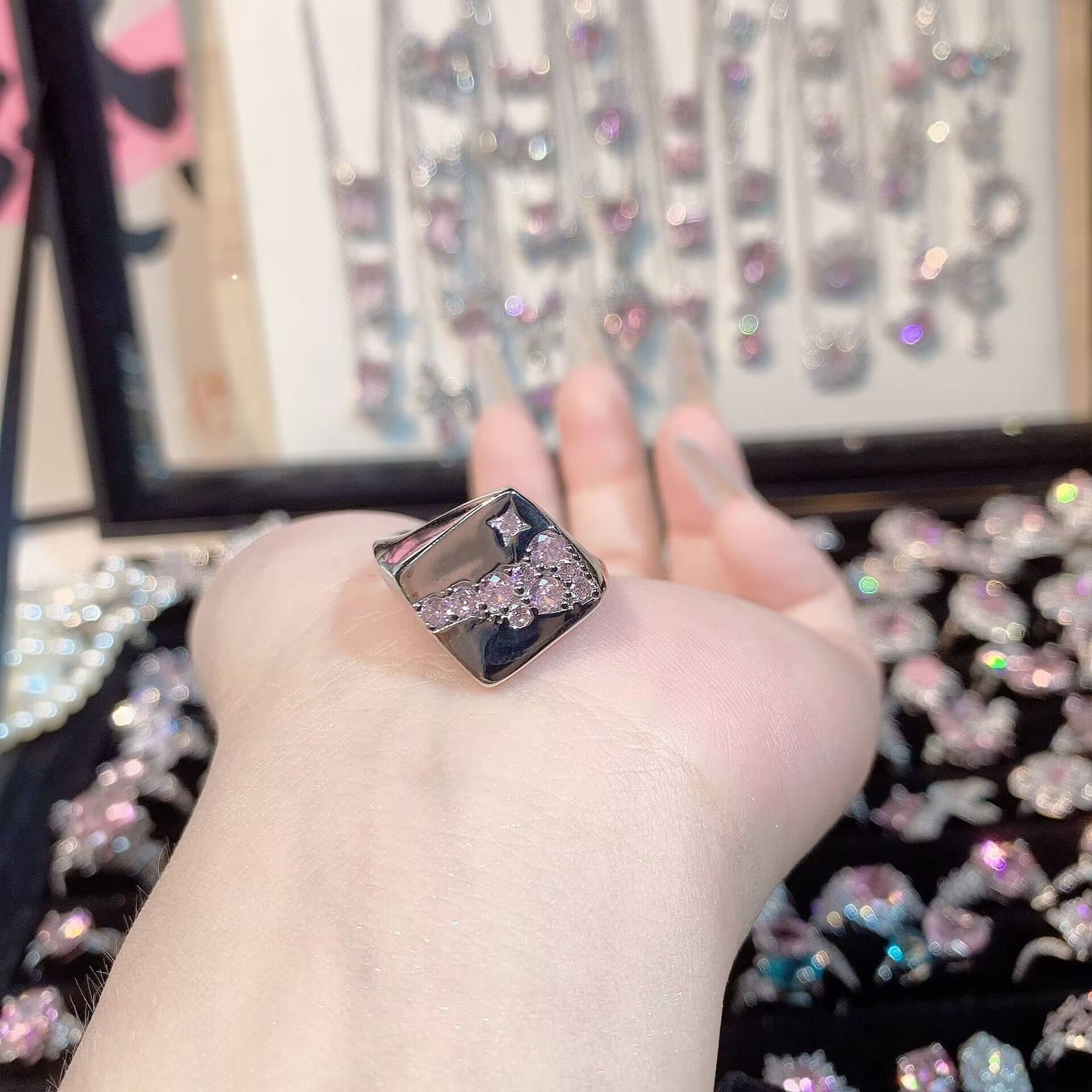 FENG SHUI - 32 Explosive high carbon diamond high quality ultra flash cherry blossom powder zirconium female ring collection advanced design sense ring