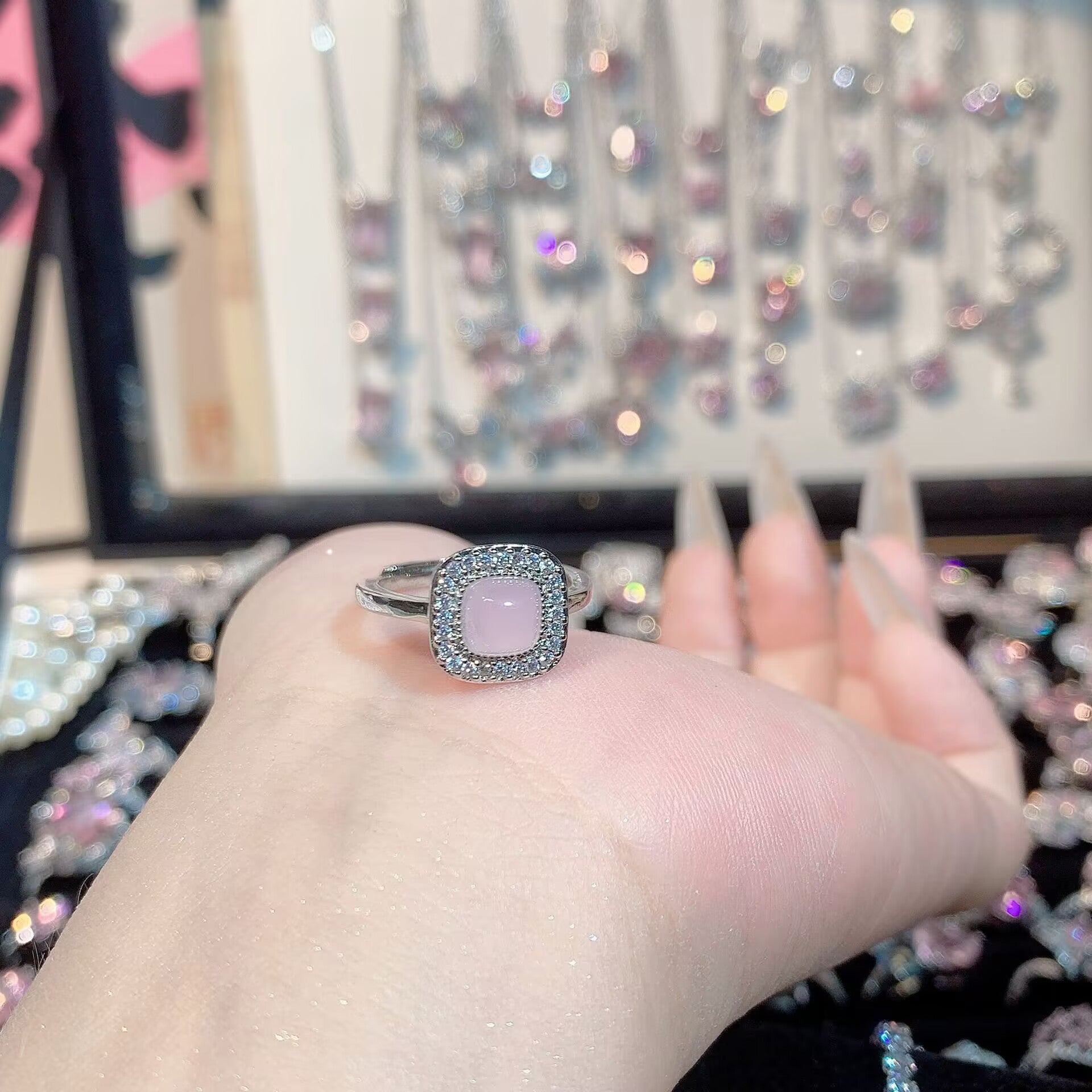 FENG SHUI - 32 Explosive high carbon diamond high quality ultra flash cherry blossom powder zirconium female ring collection advanced design sense ring