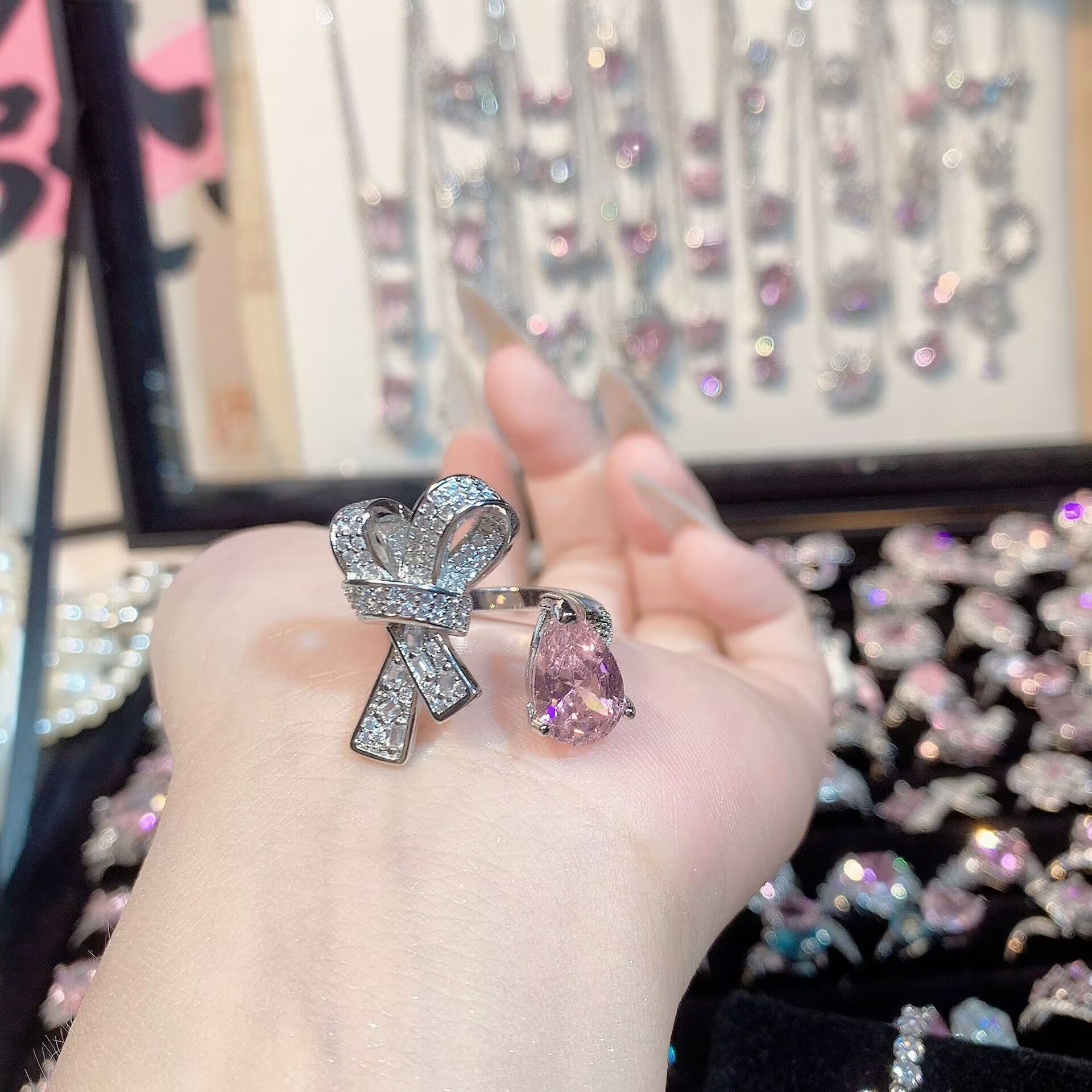 FENG SHUI - 32 Explosive high carbon diamond high quality ultra flash cherry blossom powder zirconium female ring collection advanced design sense ring