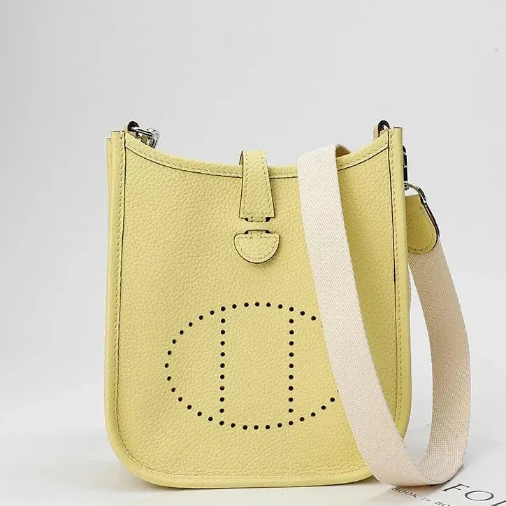 Evelyne mini-Clemence