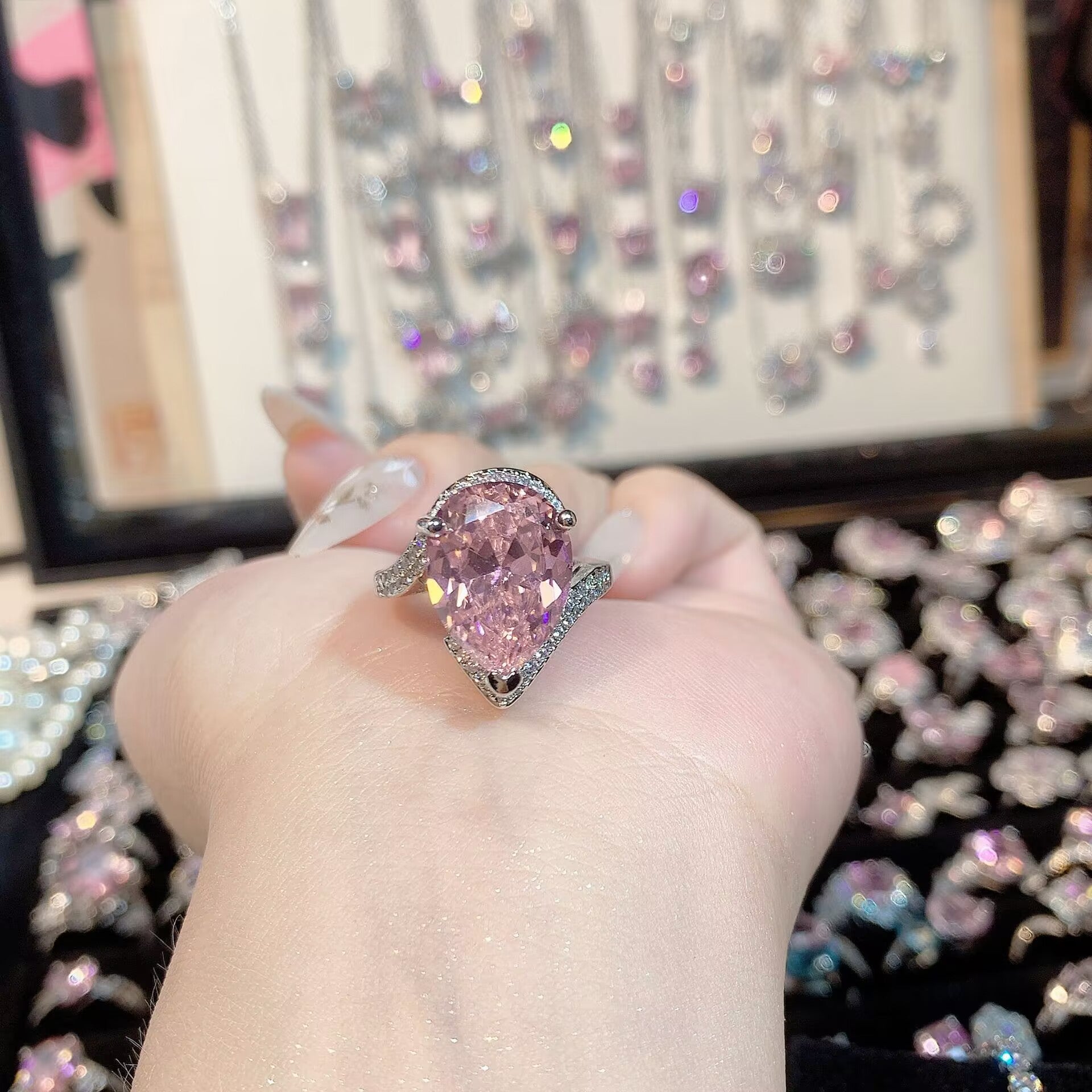 FENG SHUI - 32 Explosive high carbon diamond high quality ultra flash cherry blossom powder zirconium female ring collection advanced design sense ring