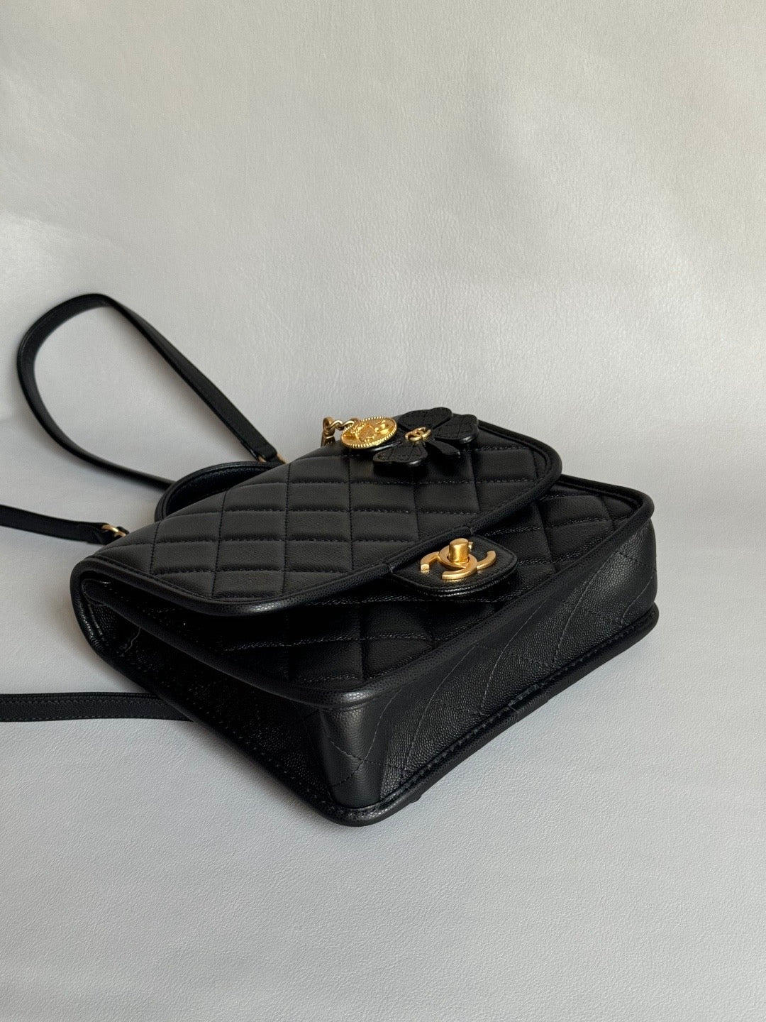 CHANEL-25B Affinity Duma Backpack golden/sliver