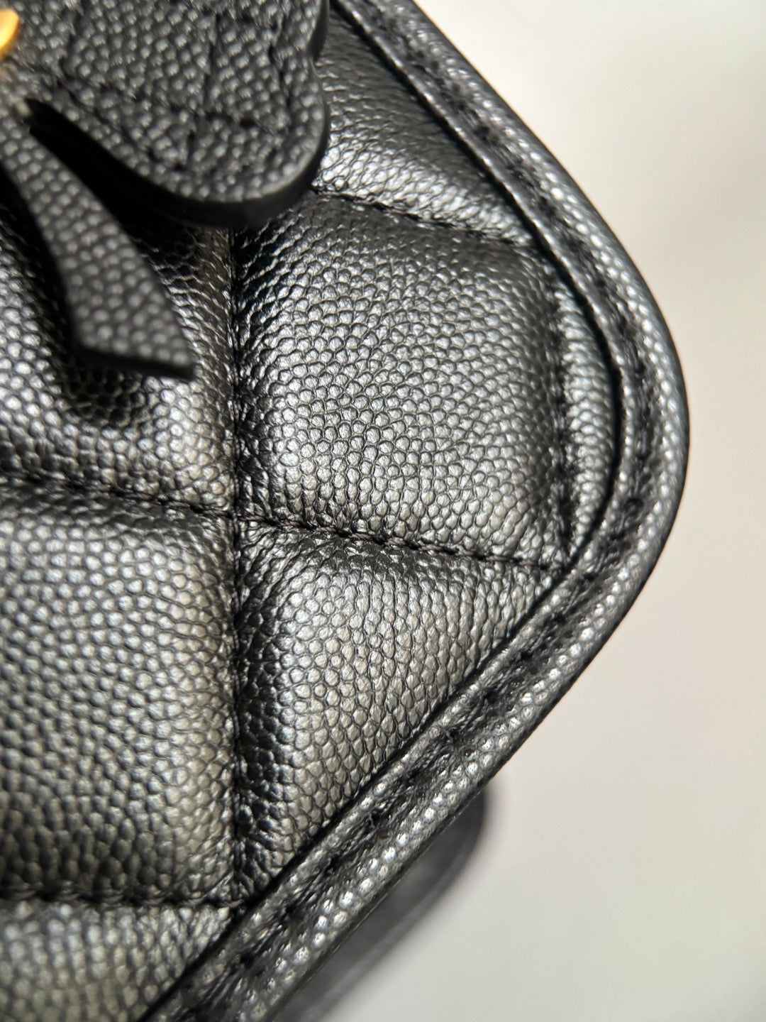 CHANEL-25B Affinity Duma Backpack golden/sliver